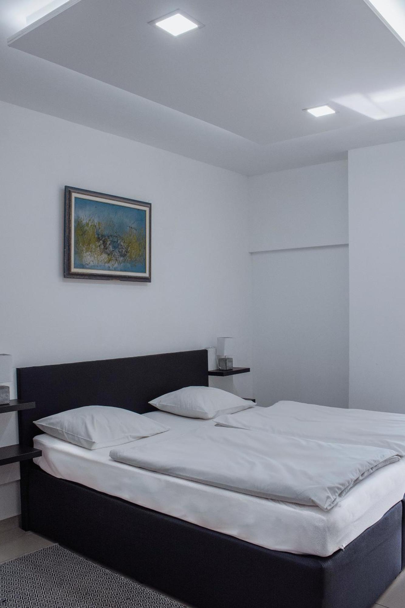 Double Room,1548150724:JPEG